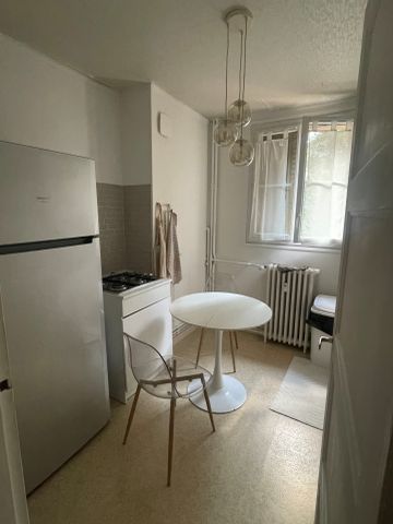 Location Appartement 2 pièces 38m² LE CREUSOT 71200 - Photo 4