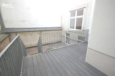 ruhige, neu sanierte 4-Zimmer-Wohnung mit Terrasse, mitten in der Fußgängerzone - Photo 2