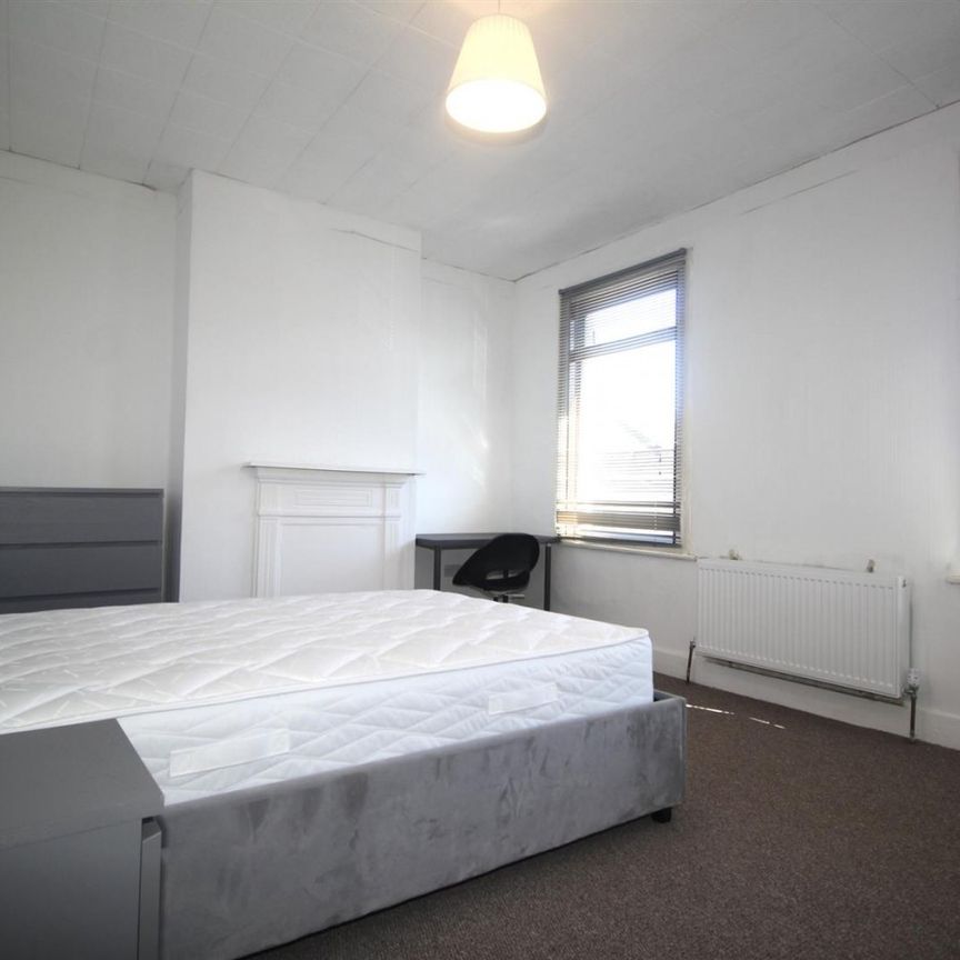 1 Bedroom Room to Rent To Let - Photo 1