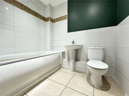 10, St Vincent Court, Littlemoor Road, Pudsey, West Yorkshire, LS28 9GH - Photo 5