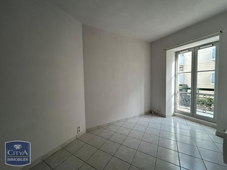 Location Appartement 2 pièces 37m² LAVAL 53000 - Photo 2
