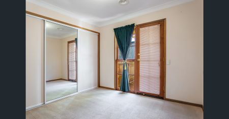 This impeccably presented lowset brick unit is sure to impress! - Photo 3