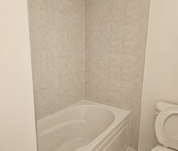 For Lease - 37 George Brier Drive, Brant, Ontario - Photo 2