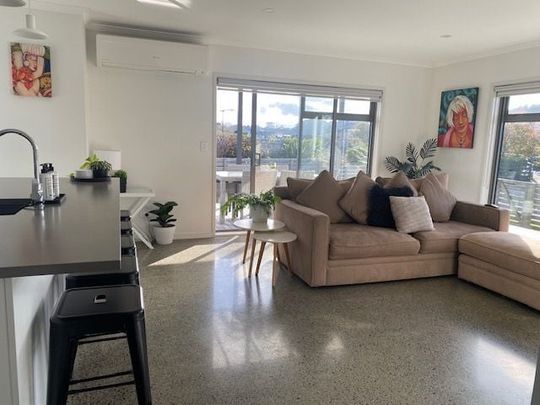 Stylish modern home with great indoor/outdoor flow - Photo 1