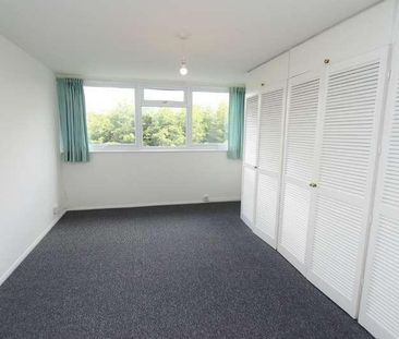 Long Green, Chigwell, IG7 - Photo 1