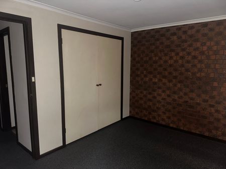 1/12 Oriel Road, Ivanhoe - Photo 2