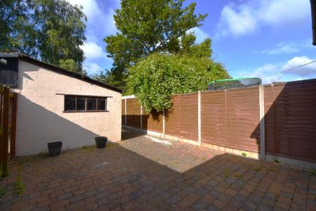 3 bedroom terraced house to rent - Photo 2