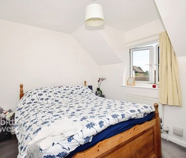 3 bedroom detached house to rent - Photo 2