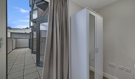 Stylish 2-Bedroom, 2-Bathroom City Centre Apartment Close to Hallam University - Photo 4