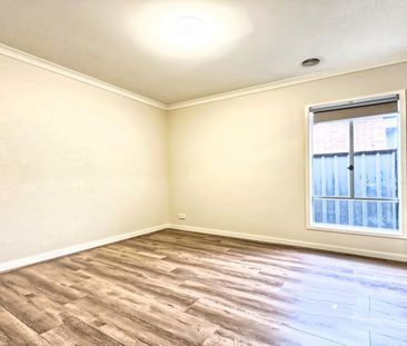 Spacious Family Retreat with a great location!!! - Photo 4