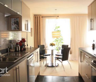 4 bedroom terraced house to rent - Photo 4