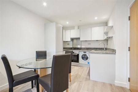 1 bedroom apartment to rent - Photo 2