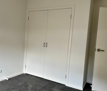 NEAT & TIDY WALK TO MARKET & PLAZA - Photo 3