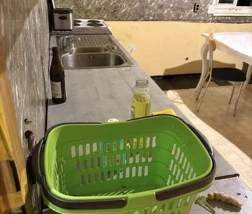 WG Zimmer zu vermieten / Möbliert / Jobcenter von Vorteil - Foto 1