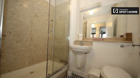 Stylish 3-bedroom apartment for rent in Old City, Dublin - Photo 5