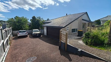 Property Management31 Mandeville Place, Unsworth Heights - House for Rent - Photo 2