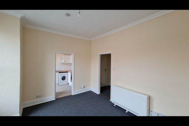 Studio Flat, St James's Road, CR0 - Photo 1
