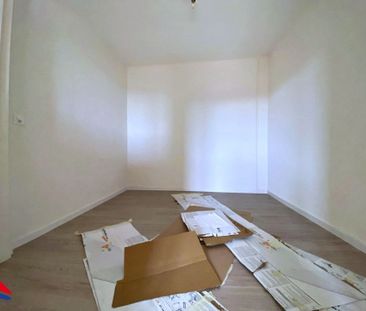 Magnificent renovated 4.5 room apartment - Quiet - 100m2 approx. - Photo 2