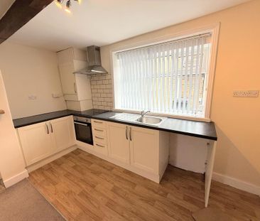 2 bedroom terraced house to rent - Photo 4