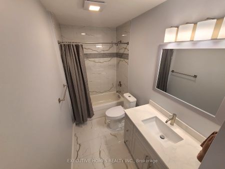 Semi-Detached Home For Lease | S8146928 - Photo 3