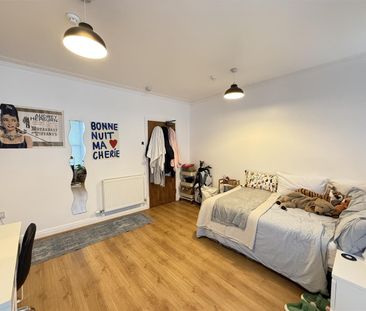 6 College Road - Photo 1