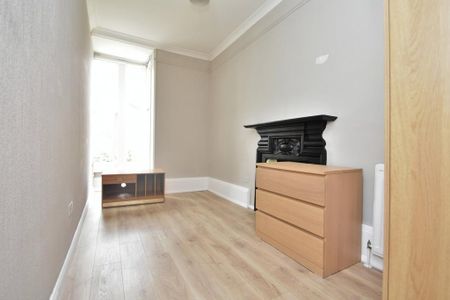 5 bedroom flat to rent - Photo 3