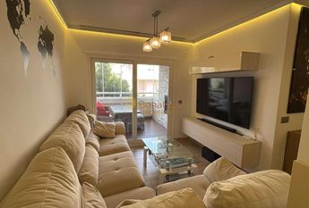 MAGNIFICENT APARTMENT FOR RENT ON THE 1ST LINE OF THE BEACH IN AL CARIHUELA (TORREMOLINOS)