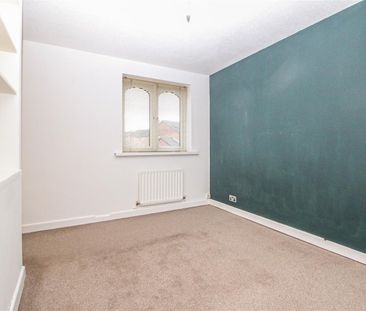 2 Bedroom House - Photo 2