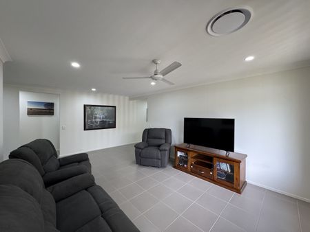 19 Mawson Court, QLD 4655, Urraween - Photo 2