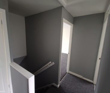 3 Bed Terraced House, Ayres Close, E13 - Photo 3