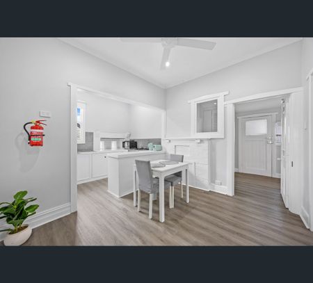1/18 Canterbury Street, Brown Hill, Vic 3350 - Photo 2