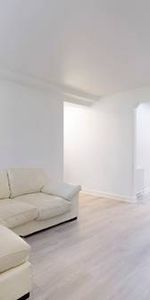 2 bedroom apartment for lease near Eglinton and Oakwood - Photo 3