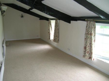 3 bedroom detached house to rent - Photo 2