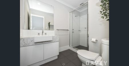 THREE BEDROOM TWO BATHROOM STREET FRONT HOME - Photo 5