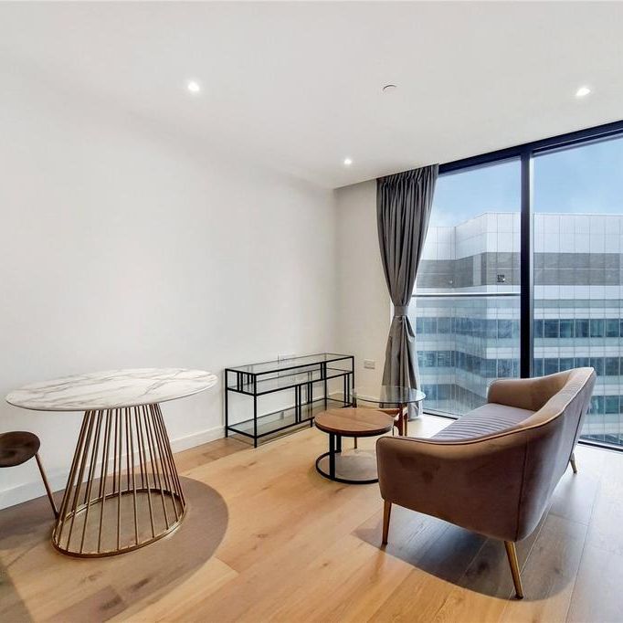 Studio to rent - Photo 1