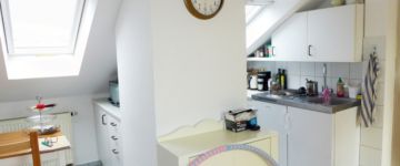 Wohnen unter’m Dach: Singlewohnung im Herzen der Altstadt - Foto 1