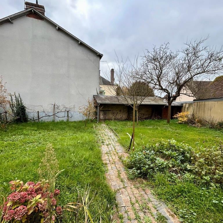 Maison à louer à La Ferté-Bernard - Photo 1