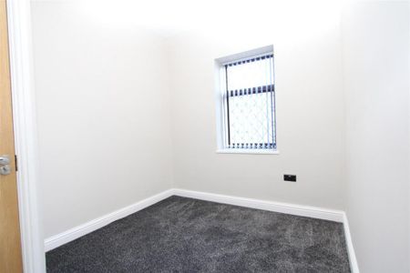 2 bedroom townhouse to rent - Photo 3