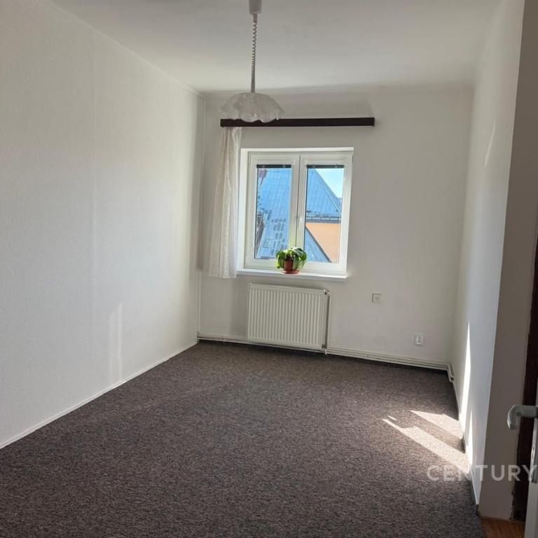 Pronájem bytu 4+1 86 m2 - Фото 1