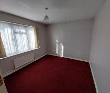 2 bedroom bungalow to rent - Photo 2