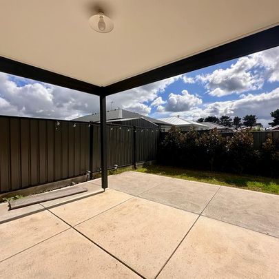 Perfect Single Story To Call Home **APPLY FOR THIS PROPERTY NOW** - Photo 1