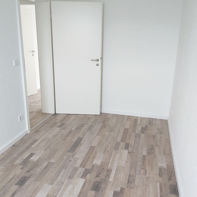 Für sie liebevoll renoviert! 4-Raumwohnung mit Balkon - Foto 1