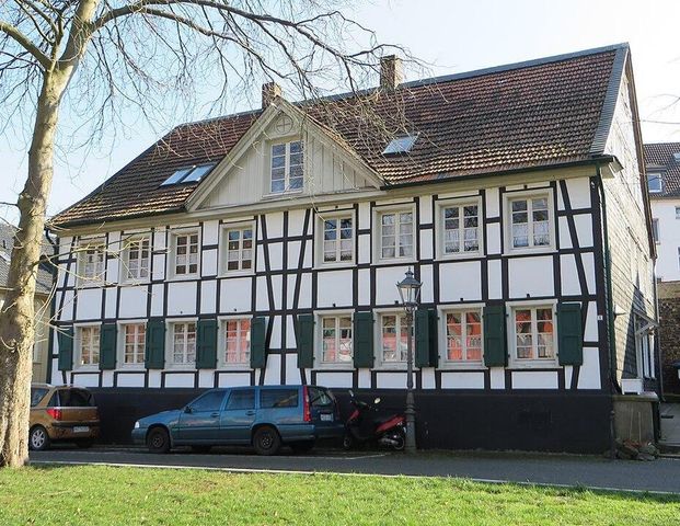 Charmante Dachgeschosswohnung im historischen Fachwerkhaus in Hagen – verfügbar ab 01.01.2026 - Foto 1