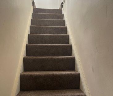 Room in a Shared House, Very Nera Brougham Road Area, W3 - Photo 4