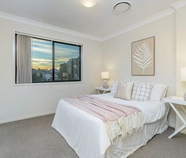 1 Treeland Circuit, Kellyville NSW 2155 - Photo 2