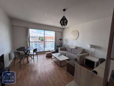 Location Appartement 2 pièces 50m² LILLE 59000 - Photo 2