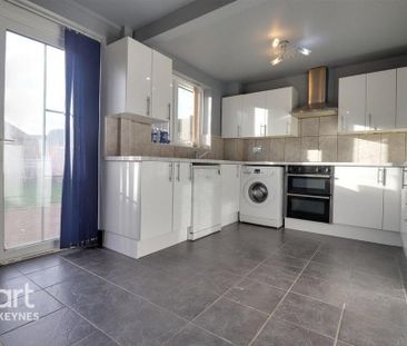 3 bedroom semi-detached house to rent - Photo 6