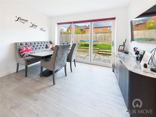 4 bedroom detached house to rent - Photo 1
