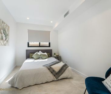 BRAND NEW LUXURY FIVE-BEDROOM DUPLEX WITH CITY VIEWS - Photo 5