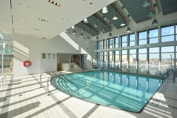 For Lease - 220 Burnhamthorpe Road Unit# 2201, Mississauga, Ontario - Photo 1